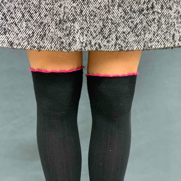 Calze Parigine donna in Cotone Nero con balza Fuxia Cod 392