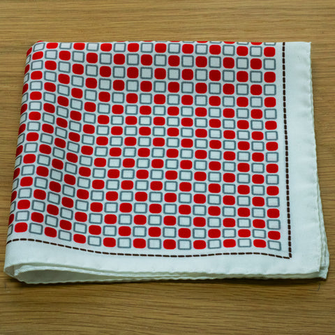 fazzoletto da taschino in seta stampata made in italy disegno geometrico rosso