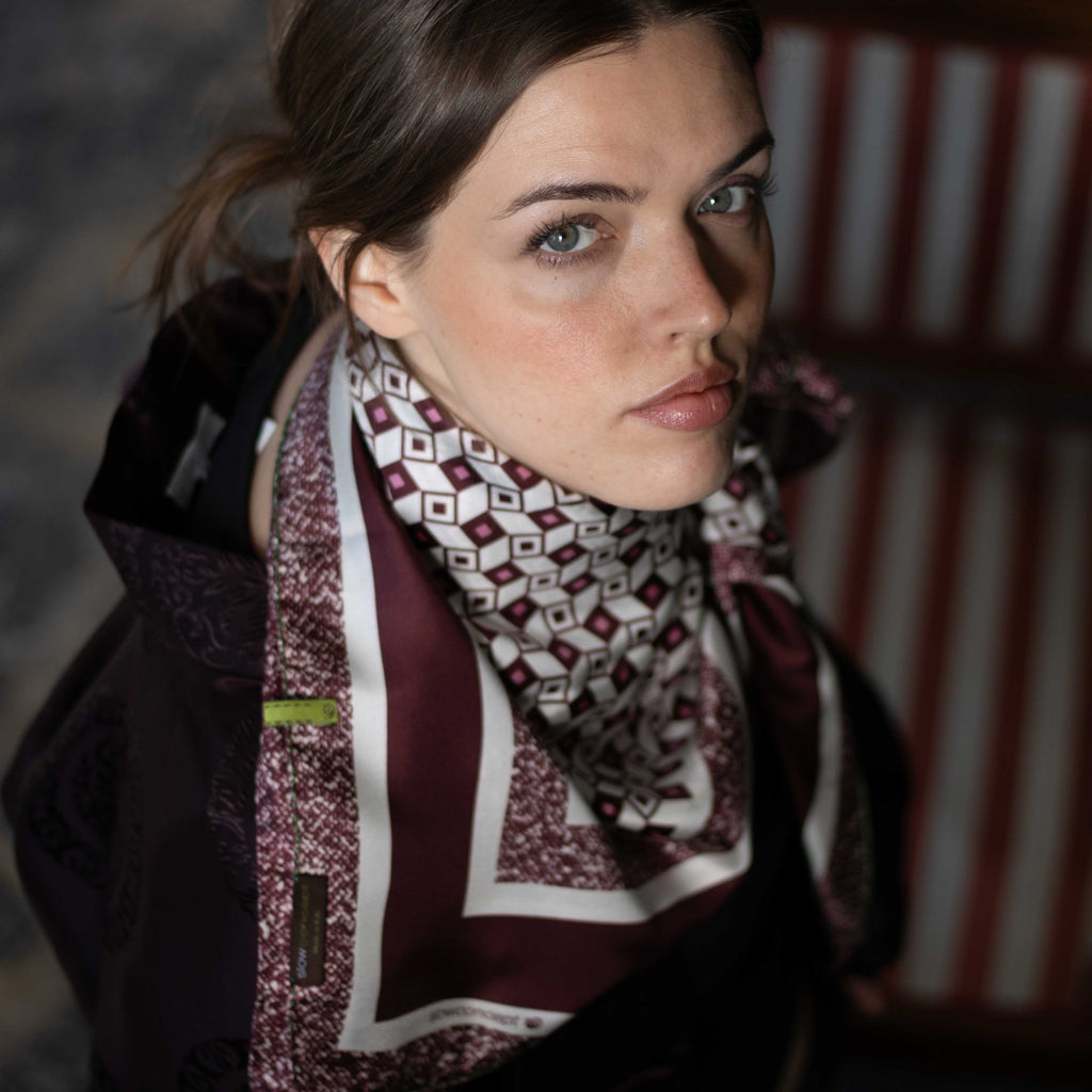 Foulard in Pura Seta con Stampa Texture Geometrica  - 1101