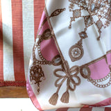 Foulard in Pura Seta con Stampa Gioielli della Regina - Cod 1106