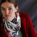 Foulard cm 90x90 Pura Seta disegno floreale nero bianco  Cod 543