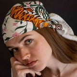 Foulard in Pura Seta cm 70x70 disegno tigre colore bianco Cod 570