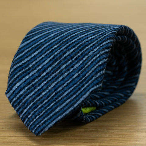 cravatta in lana stampata colore blu