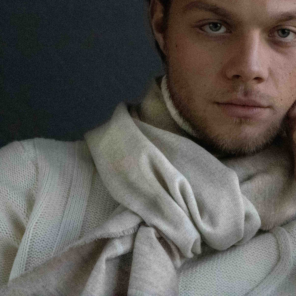 Sciarpa Cashmere a Coste per Uomo - Beige Sciarpa Cashmere a Coste per Uomo - Beige