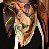 Foulard in pura Seta stampa fiore romantico colore beige e marrone Cod 856