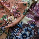 Foulard in pura Seta stampa fiore romantico colore beige e marrone Cod 856