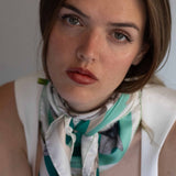 Foulard con Macroflore e Fondo Geometrico Anni '70 - 928