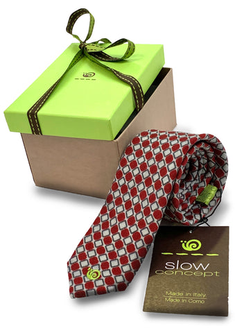 100% WOOL 6 CM WIDE TIE, PRINTED GEO DESIGN COLOR RED. COD 010
