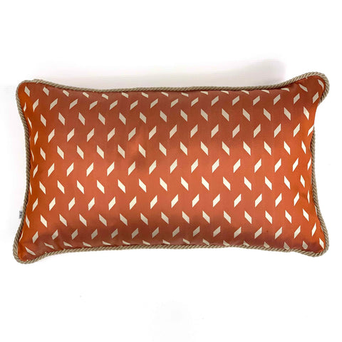 Cuscino in Seta Jacquard  Cm 30x50  disegno geo colore Arancio Cod 476