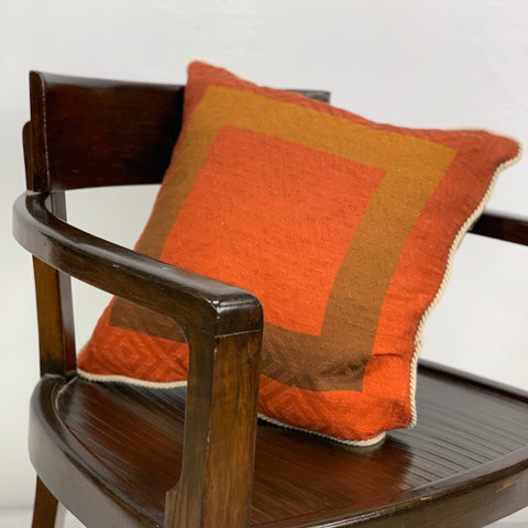 Cuscino in lino cotone stampato cornici sfumate arancio e ruggine Cod 516