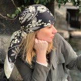 Foulard cm 90x90 Pura Seta disegno botanico nero  Cod 544