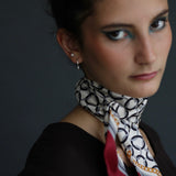 Bandeau in Pura Seta disegno anelli colore bordeaux ed ecru. Cod 629