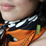 Foulard cm 90x90 Pura Seta disegno ovali colore nero arancio Cod. 650
