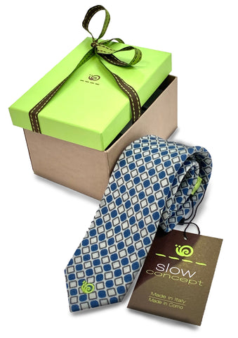 100% WOOL 6 CM WIDE TIE, PRINTED GEO DESIGN COLOR BLUE. COD 009